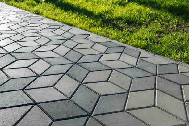 Best Best Driveway Pavers  in Lees Summit, MO
